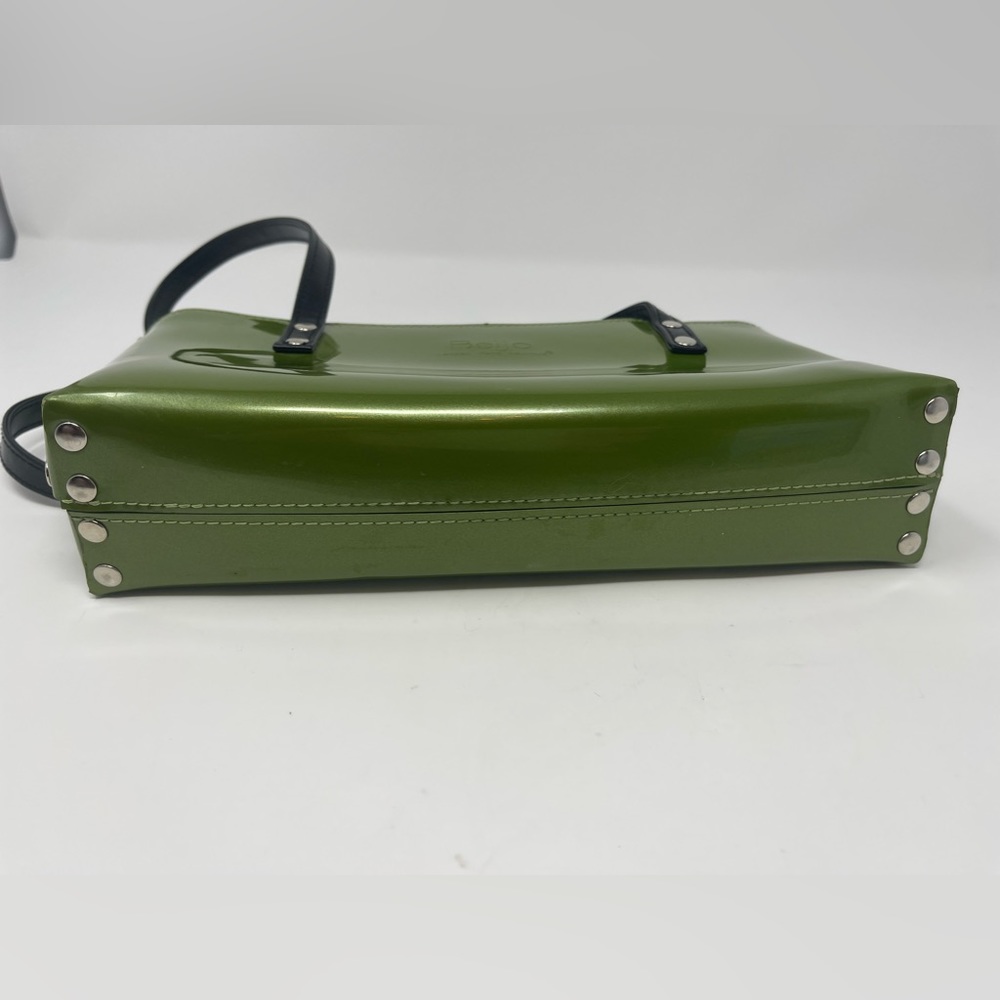 BEIJO: London, Paris, New York: Classic Green, Patent-Leather Handbag - Picture 5 of 10